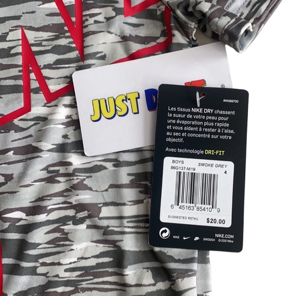 NIKE BOYS GRAPHIC TEE SZ 4 NWT - Picture 2 of 2